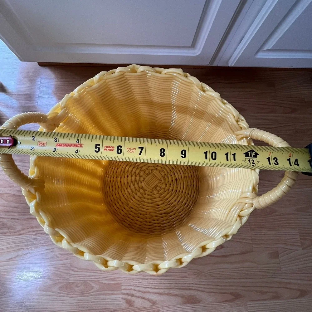 Woven Plastic Laundry Basket Unisex Medium Yellow NWOT Retro Wicker Look